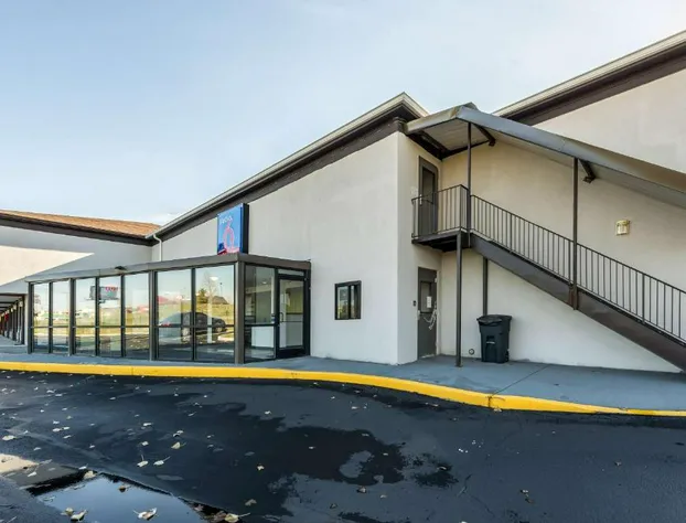 Studio 6 Indianapolis, IN hotel detail image 1