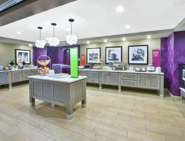 Hampton Inn & Suites Oakwood Village-Cleveland hotel detail image 3