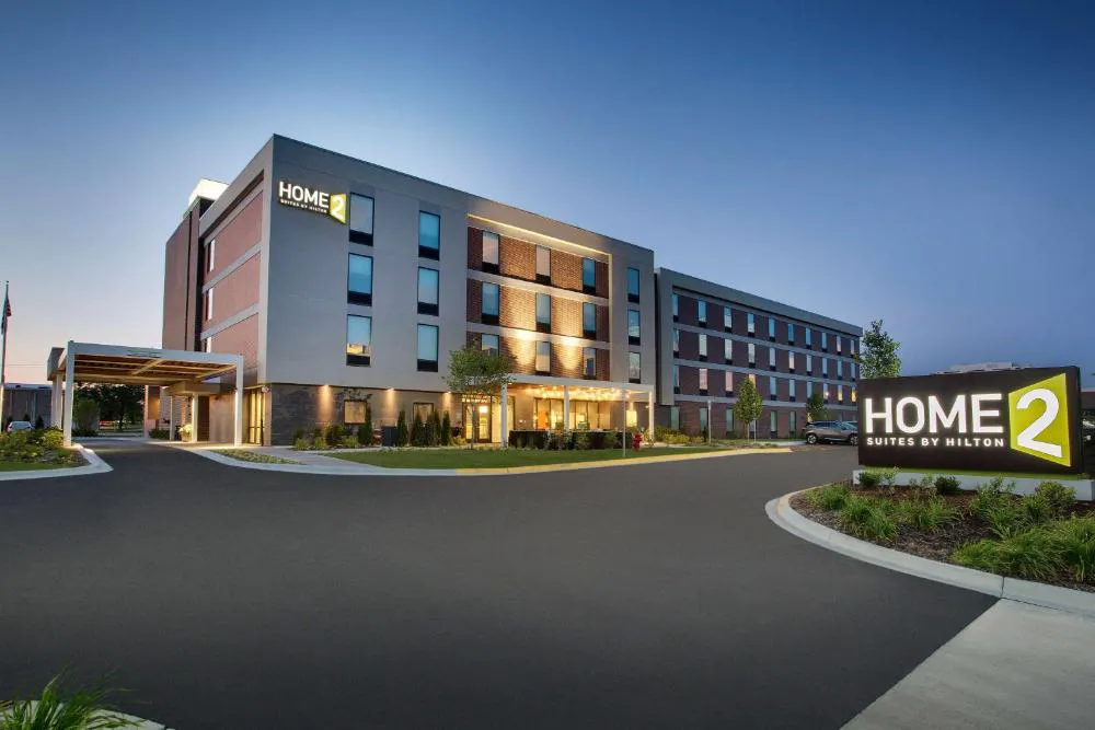Home2 Suites by Hilton Chicago/Schaumburg, IL hotel hero