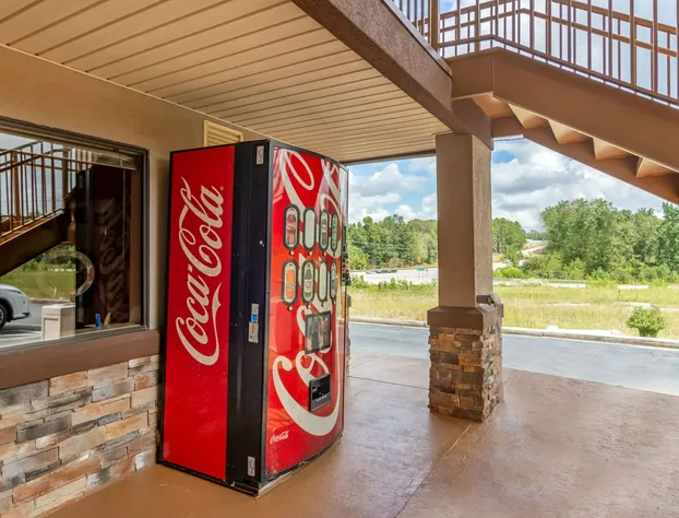 Econo Lodge Byron - Warner Robins hotel detail image 2