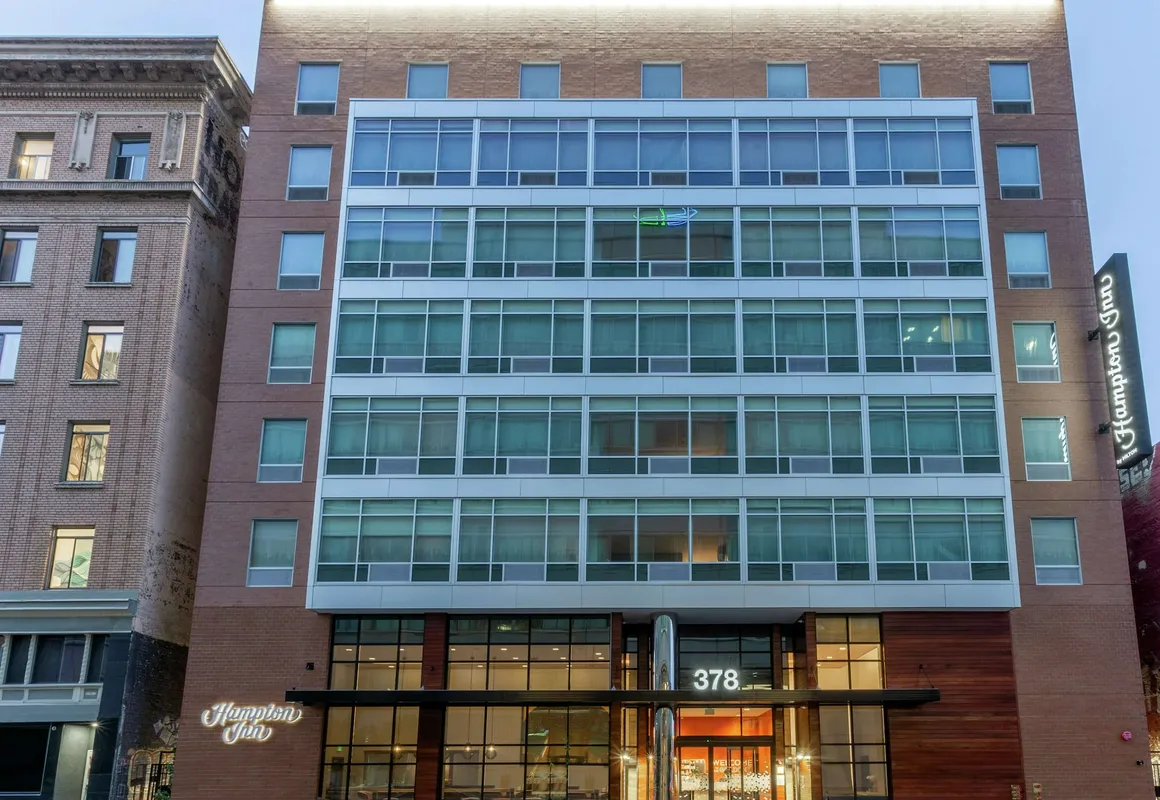 Hampton Inn Oakland Downtown-City Center hotel hero