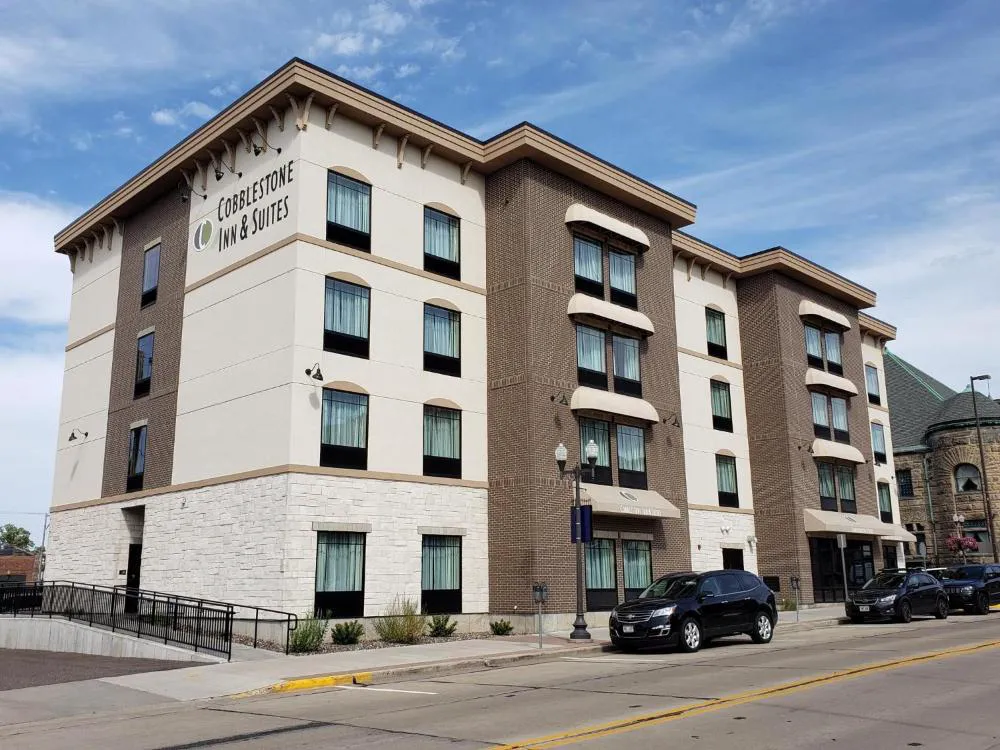 Cobblestone Inn & Suites at UW Stout Downtown Menomonie hotel hero