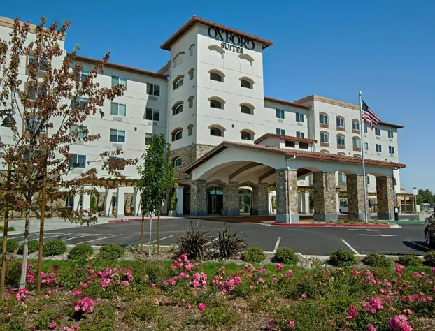 Oxford Suites Sonoma County hotel detail image 1