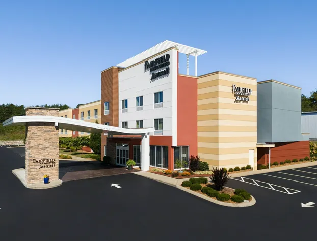 Fairfield Inn & Suites by Marriott London hotel detail image 3