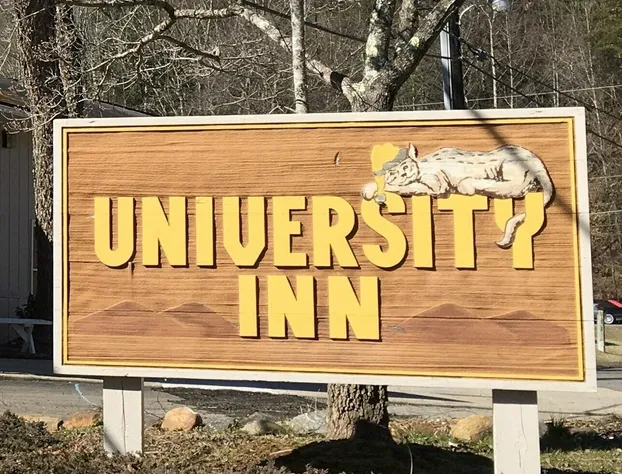 Rodeway Inn & Suites hotel detail image 1