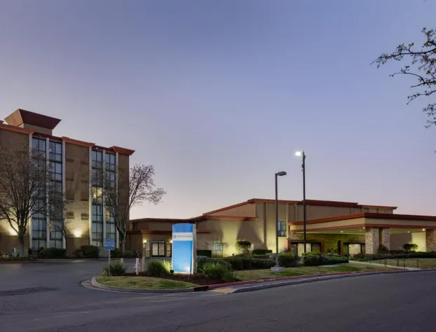 Wyndham Sacramento hotel detail image 1