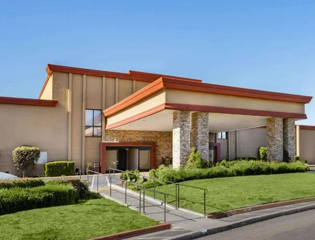 Wyndham Sacramento hotel detail image 2