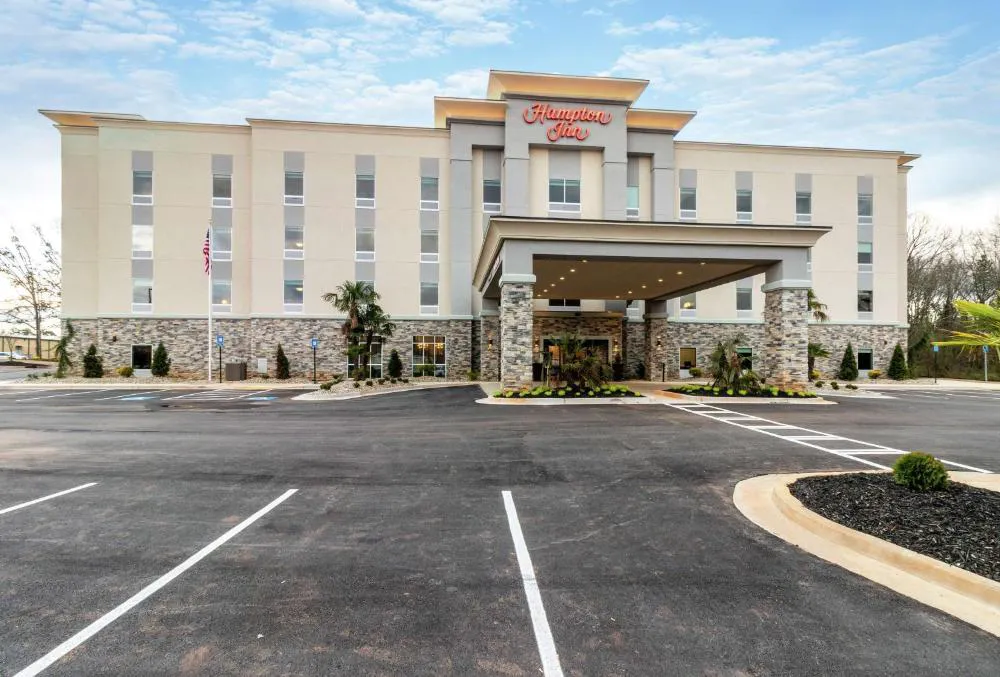 Hampton Inn Locust Grove hotel hero