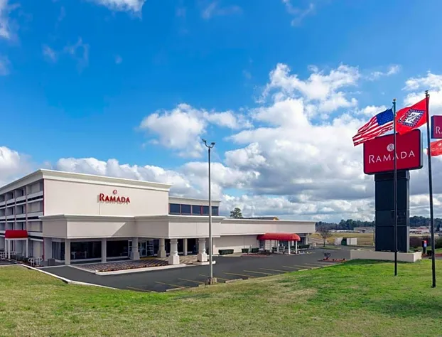 Ramada by Wyndham Texarkana hotel detail image 1