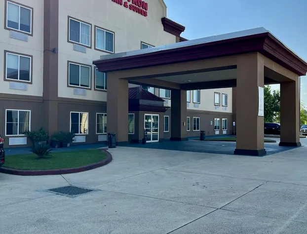 Saffron Inn & Suites hotel detail image 3