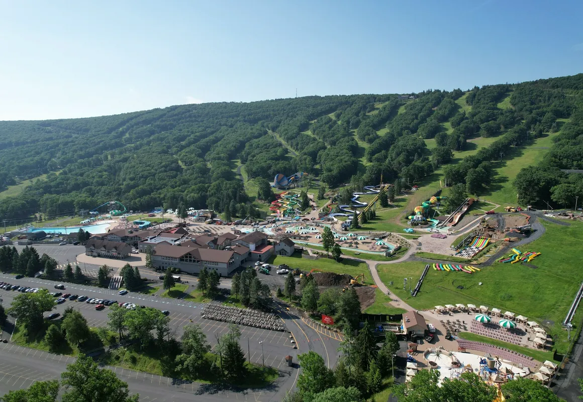 Camelback Lodge & Aquatopia Indoor Waterpark hotel hero
