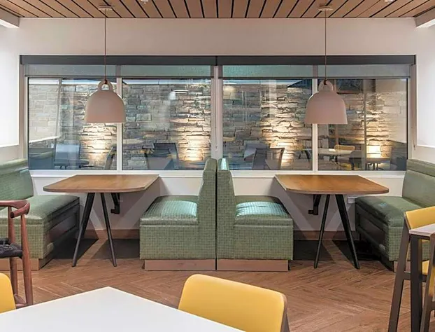 Fairfield Inn & Suites by Marriott Little Rock Airport hotel detail image 4