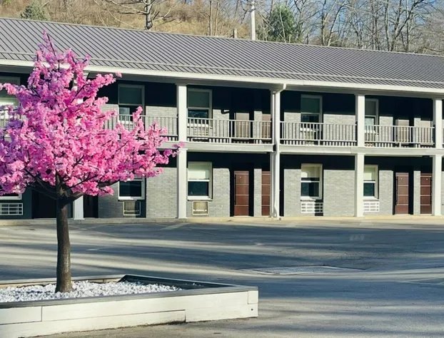 Elkins Economy Inn hotel detail image 4