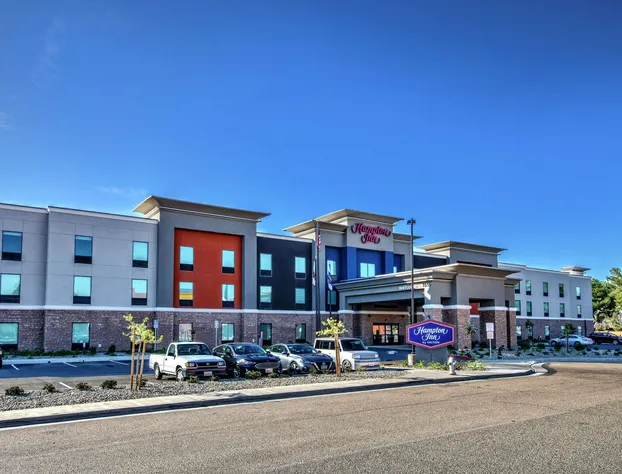 Hampton Inn Fresno Airport hotel detail image 1