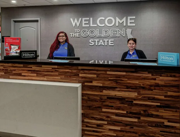 Hampton Inn Fresno Airport hotel detail image 2