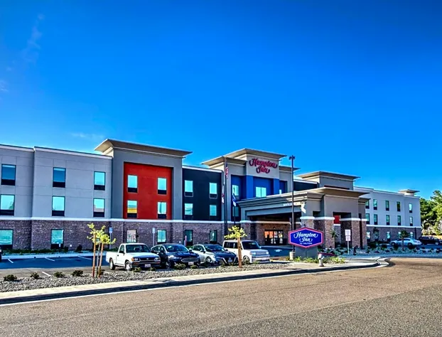 Hampton Inn Fresno Airport hotel detail image 1