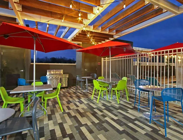 Home2 Suites by Hilton Beaumont hotel detail image 2