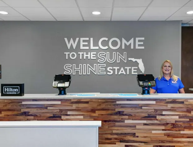 Hampton Inn & Suites MacClenny I-10 hotel detail image 3