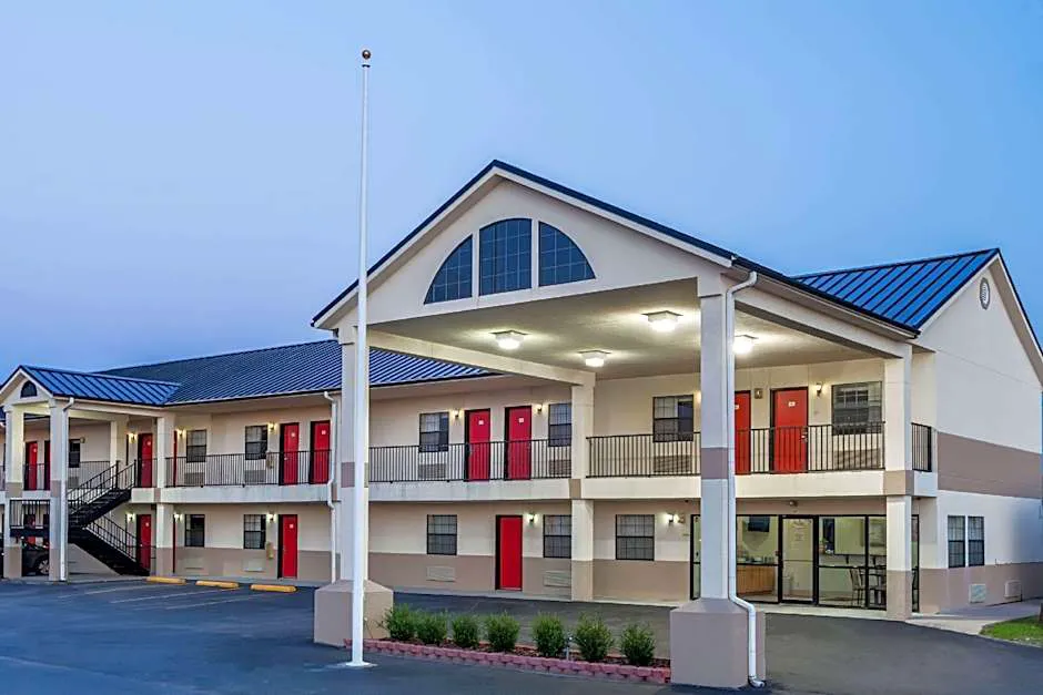 Super 8 By Wyndham Mcalester hotel hero