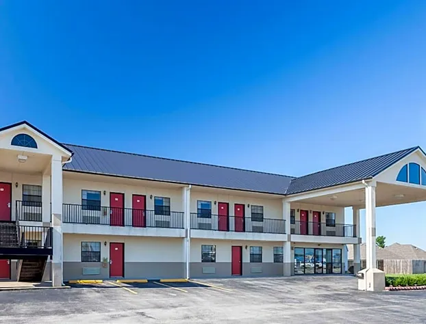 Super 8 By Wyndham Mcalester hotel detail image 1