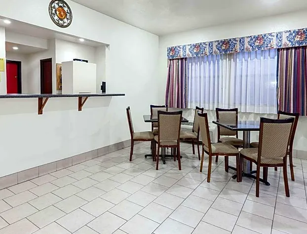 Super 8 By Wyndham Mcalester hotel detail image 2