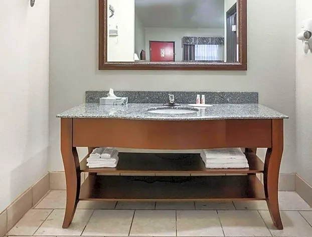 Super 8 By Wyndham Mcalester hotel detail image 3