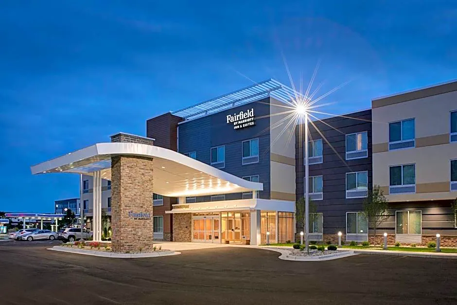 Fairfield Inn & Suites by Marriott Midland hotel hero