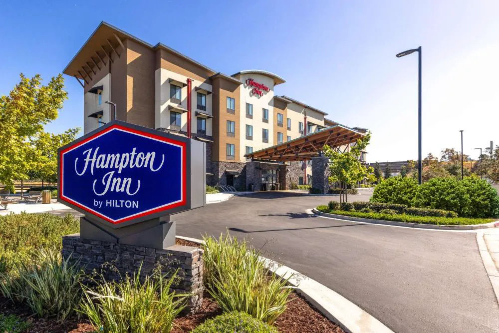 Hampton Inn San Jose Cherry Ave hotel hero