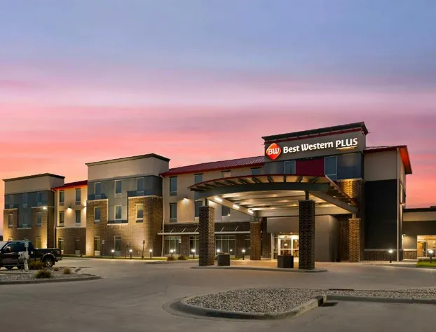 Best Western Plus Lakeview Hotel hotel detail image 1