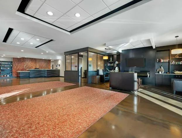 Best Western Plus Lakeview Hotel hotel detail image 2