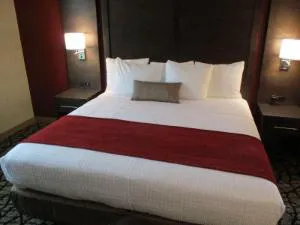 Best Western Plus Lakeview Hotel hotel detail image 1