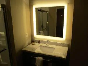 Best Western Plus Lakeview Hotel hotel detail image 2