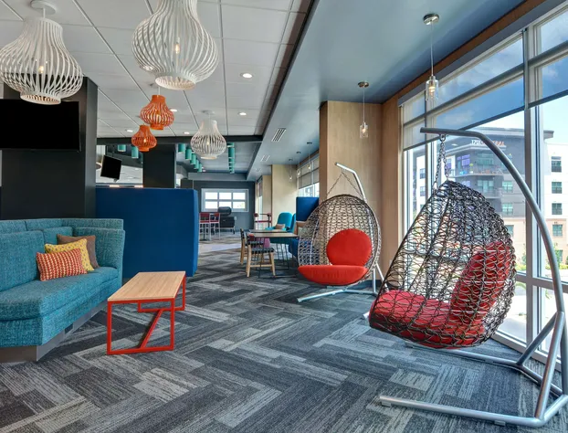 Tru By Hilton St. Petersburg Downtown Central Ave, FL hotel detail image 3