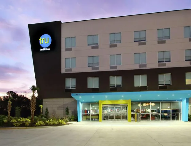 Tru by Hilton Mobile hotel detail image 1