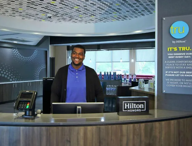 Tru by Hilton Mobile hotel detail image 3