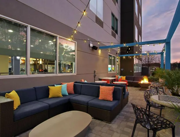 Tru by Hilton Mobile hotel detail image 4