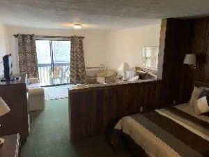 The Lodge at Indian Lake hotel hero