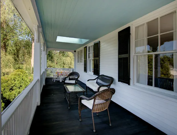 Old Corner Inn hotel detail image 1