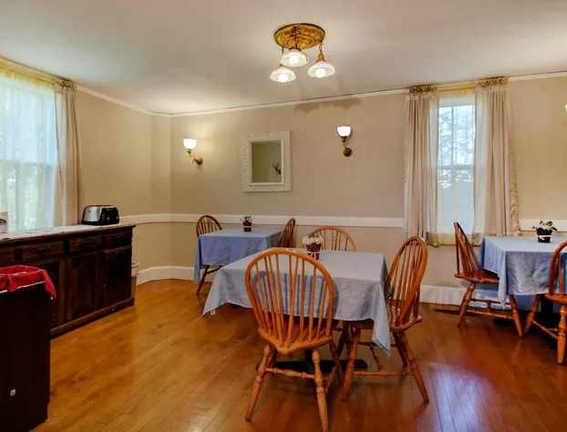 Old Corner Inn hotel detail image 3