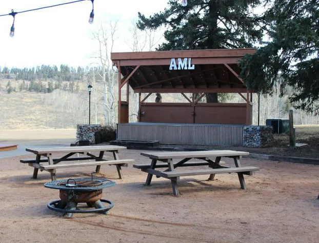 Arrowhead Mountain Lodge hotel detail image 2