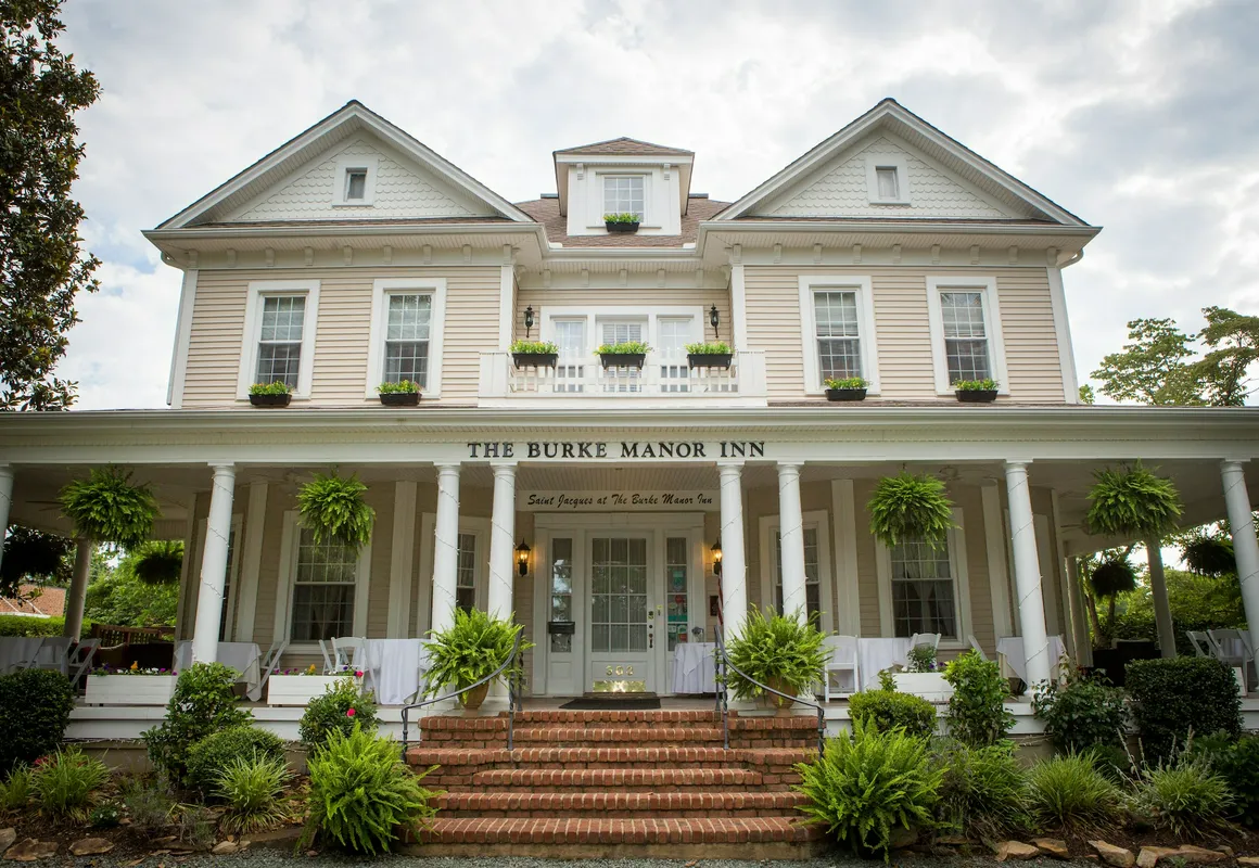 Burke Manor Inn & Pavilion hotel hero