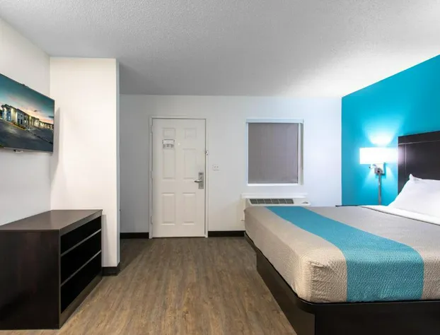 Motel 6 Greenville, SC - I-85 Near Downtown hotel detail image 3