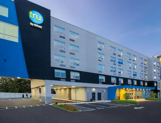 Tru by Hilton Ocean City Bayside hotel detail image 1