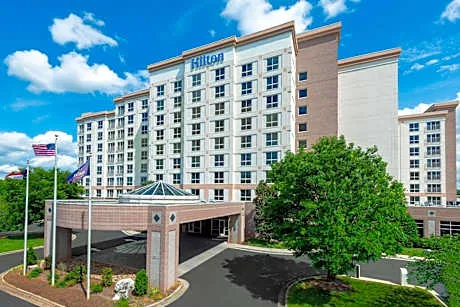Hilton Charlotte Airport hotel hero