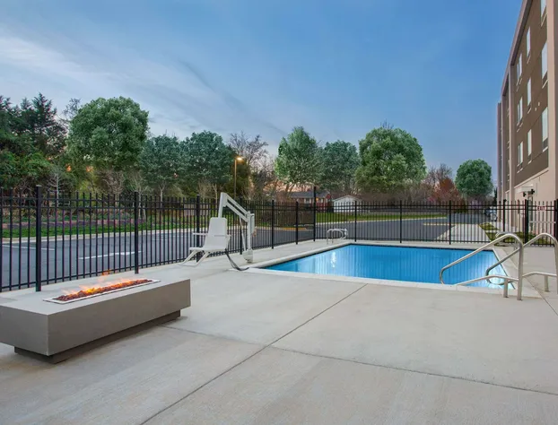 La Quinta Inn & Suites by Wyndham Manassas Va-Dulles Airport hotel detail image 4