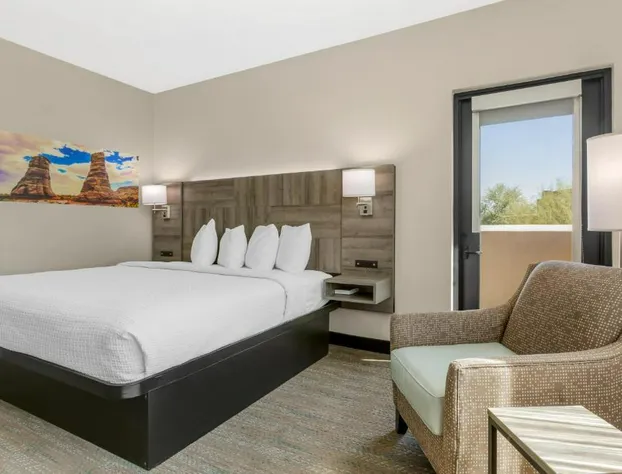 Best Western Plus Executive Residency Phoenix North Happy Valley hotel detail image 3