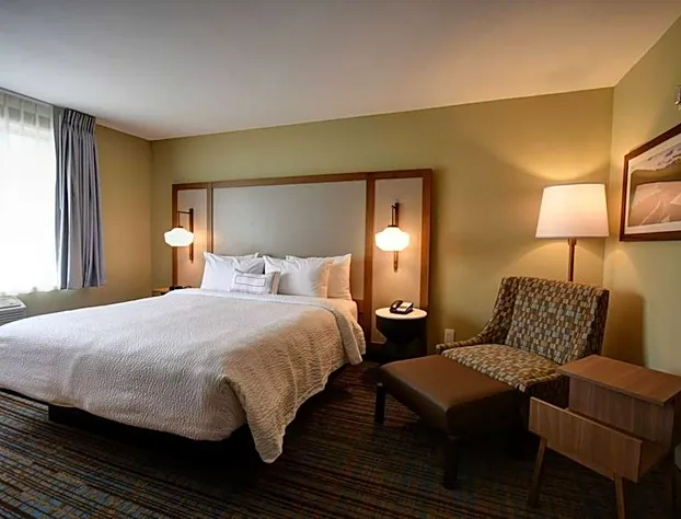 Fairfield Inn & Suites by Marriott Milwaukee North hotel detail image 4