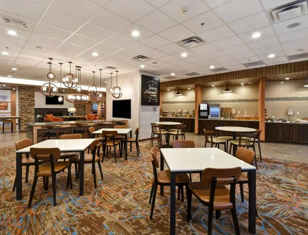 Fairfield Inn & Suites by Marriott Milwaukee North hotel detail image 3