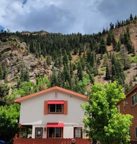 Hot Springs Inn hotel detail image 1