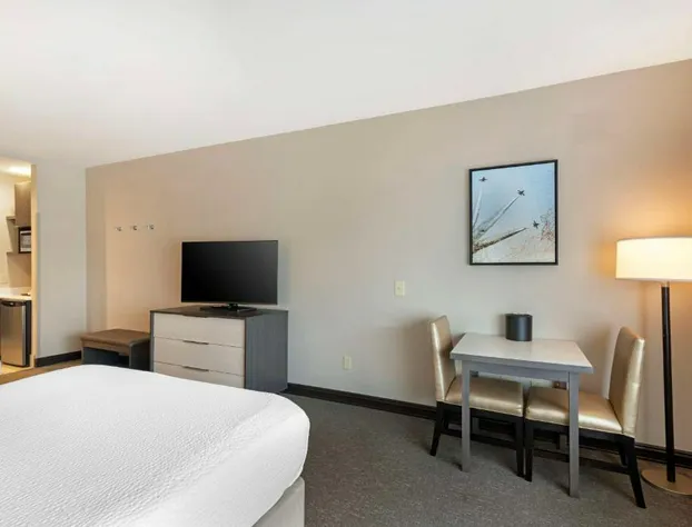 Best Western Plus Executive Residency Rigby's Water World Hotel hotel detail image 4